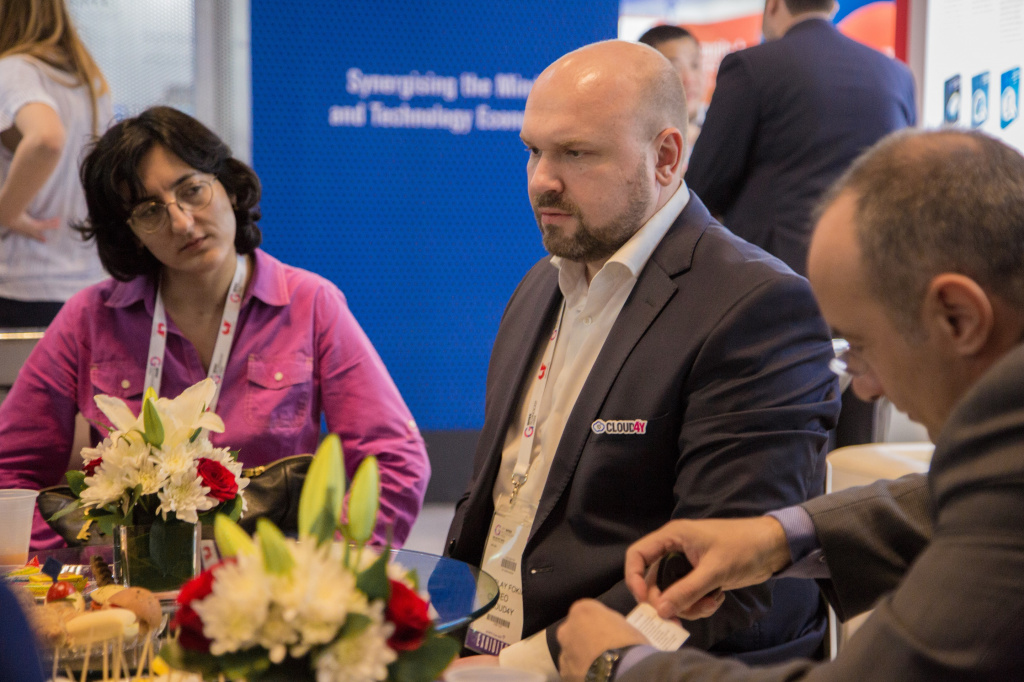 01 (4).jpg 01 (4).jpg